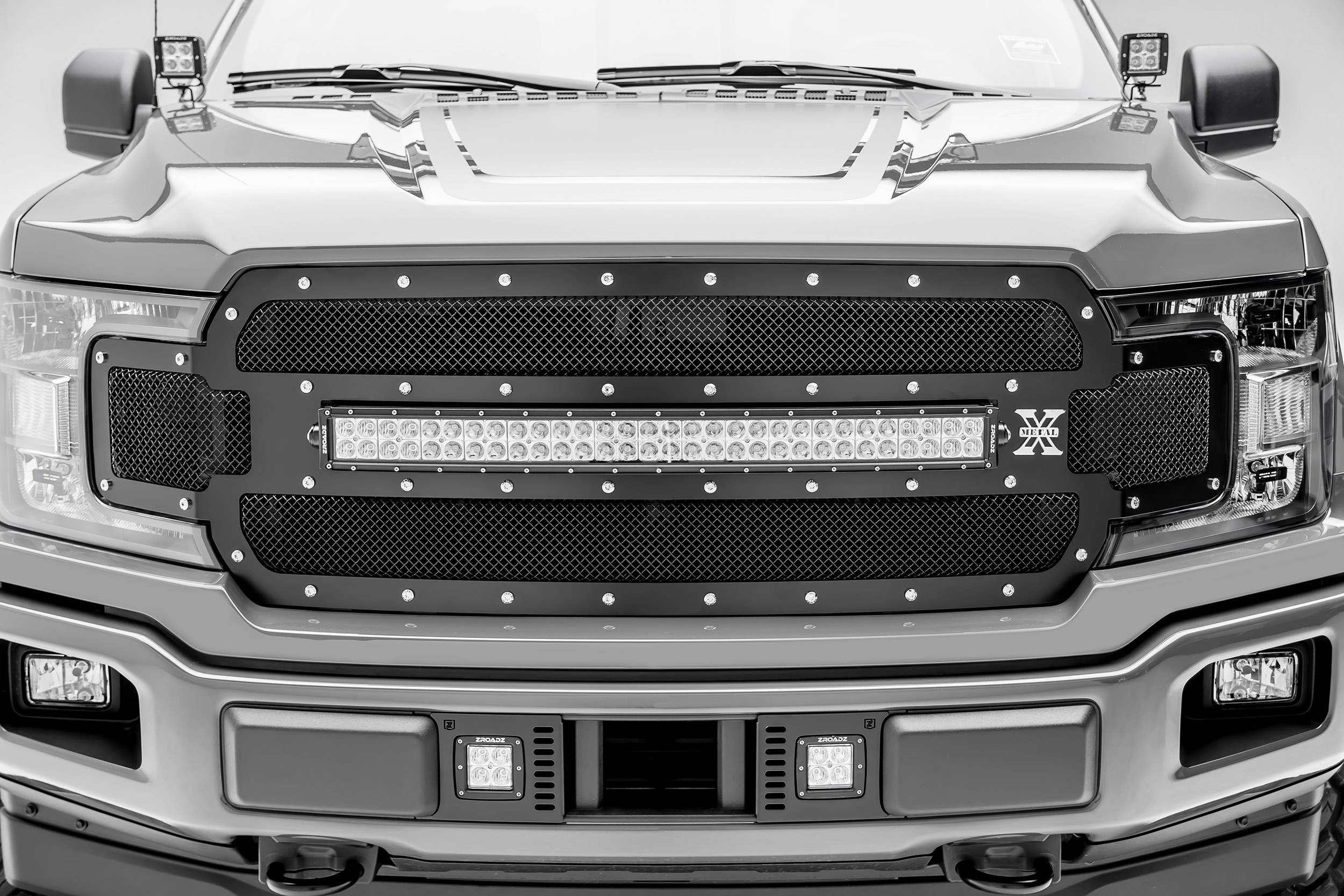 2018-2020 Ford F-150 Lariat, Limited Front Bumper Center LED Kit